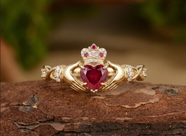 Claddagh Ring: A Sign of Love, Loyalty and Friendship