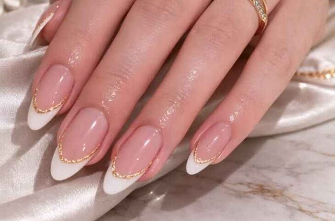 French Tip Nails—A Spotlight Stealing Trend